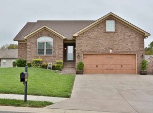 119 Victory Lake Dr, Vine Grove, KY
