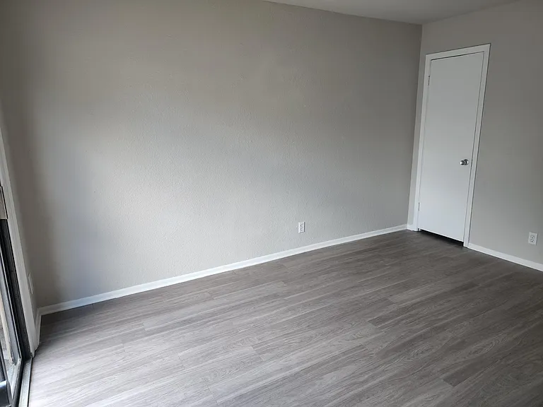 2409 Mission Hill Dr #102 — Photo 10