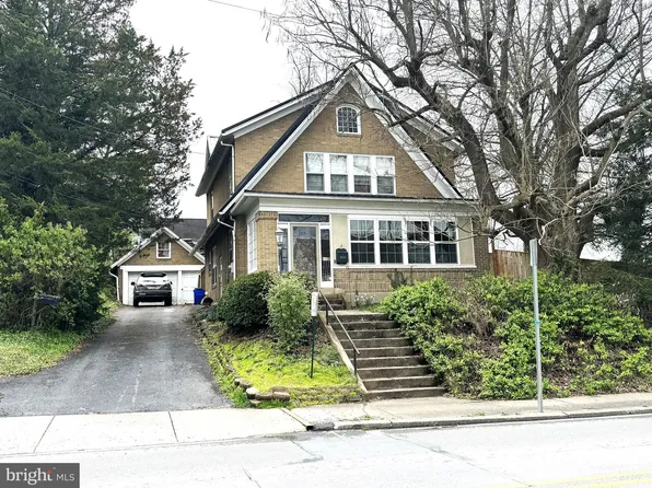 530 E Walnut St, Lewistown, PA 17044