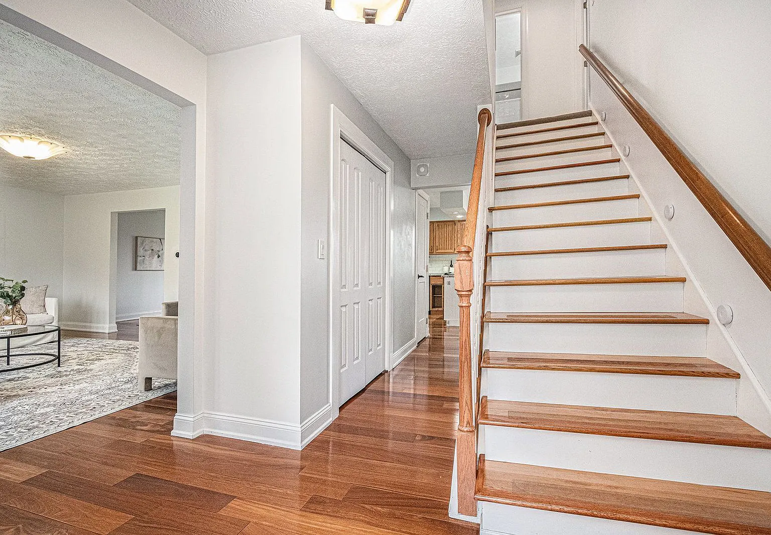 4 bed, 2.5 bath, 3347 sqft, $2,800 — Photo 3