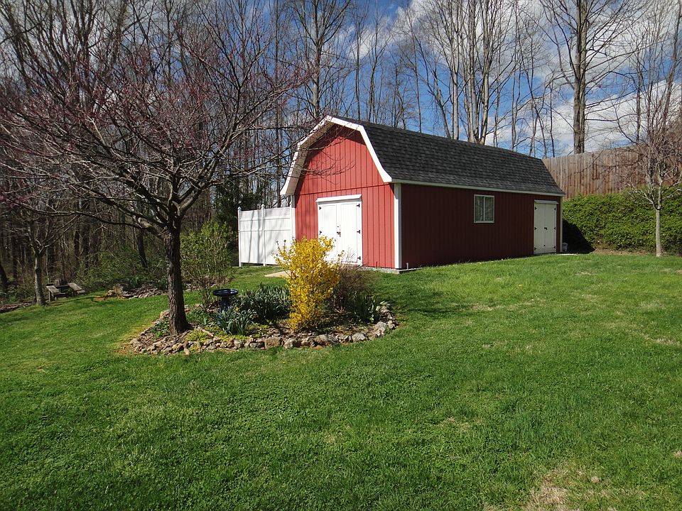 2nd image of 19329 Tulip Tree Ln