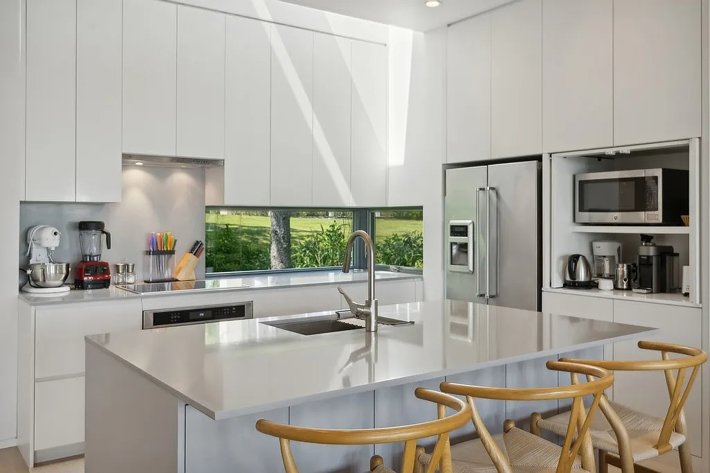 Stylish Modern Home in HIther Hills with Ocean Views — Photo 3
