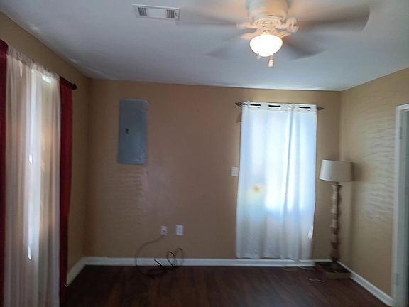 3rd image of 2309 Warren St