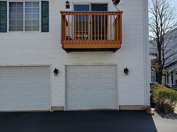 2nd image of 721 Hobart Dr Unit C