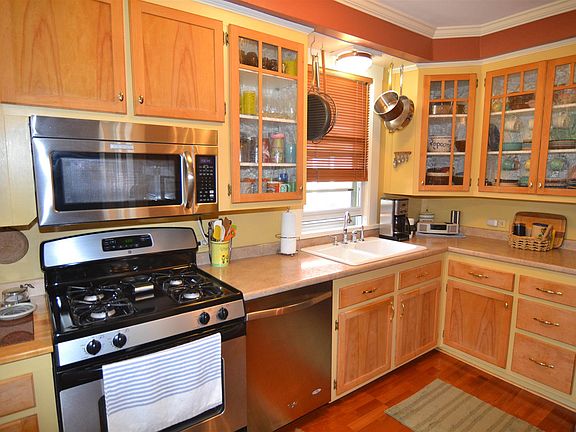 5th image of 721 McIndoe St