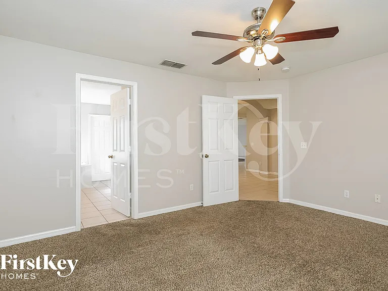 224 Quiet Oak Ct — Photo 6