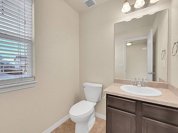 5th image of 7503 Araia Dr