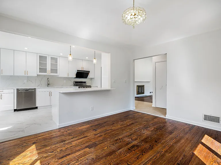 372 Heathcote Rd — Photo 10