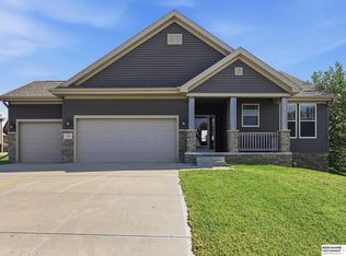 2205 Hedgeapple Rd, Plattsmouth, NE 68048