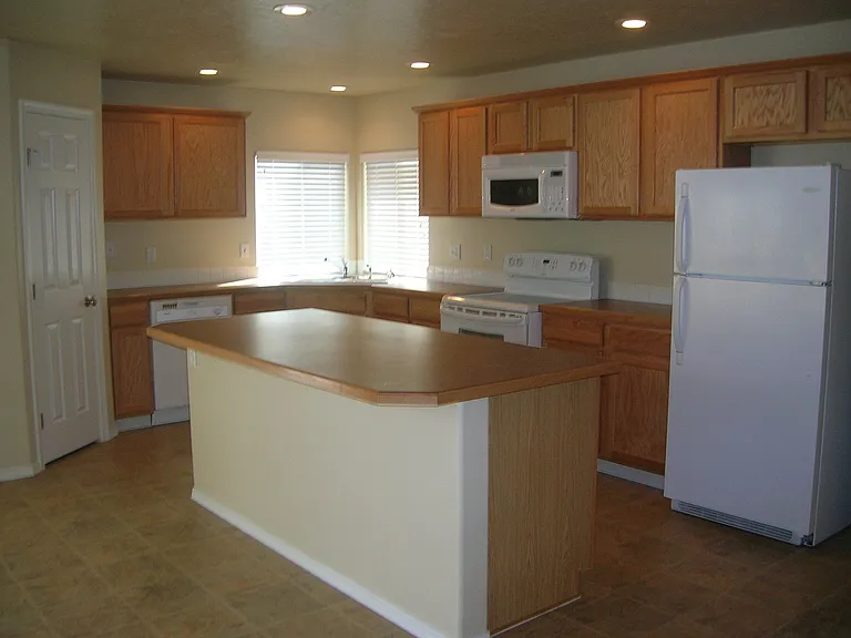 3527 E Hand Cart Ln — Photo 4