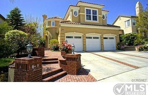 1st image of 929 Alexandra Ct