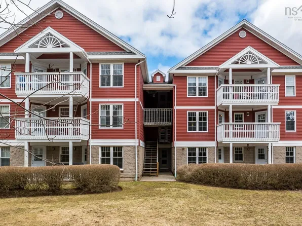 96 Moirs Mill Rd #422, Halifax, NS B4A 3Y2