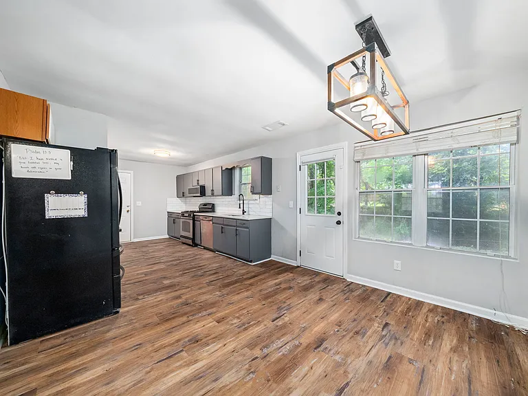 167 Bentley Pkwy — Photo 16