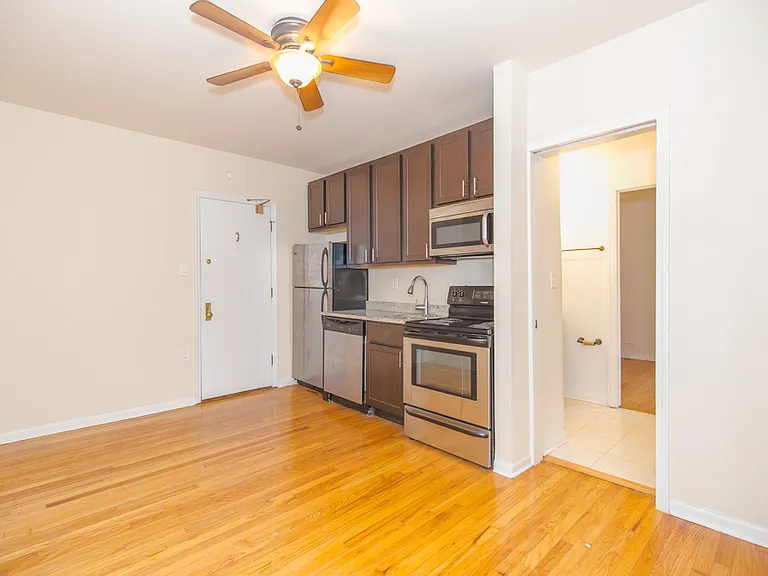 1504 N Dearborn Pkwy, Chicago, IL — Photo 4