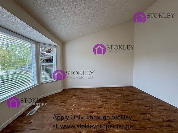 2nd image of 2916 Harris Dr