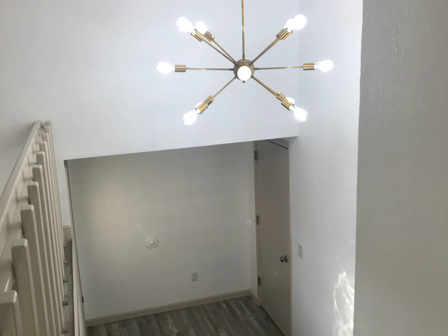 3 bed, 1960 sqft, $2,900 — Photo 2