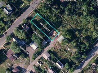 702 W 5th St, Duluth, MN 55806