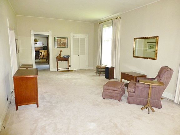 3rd image of 603 S Mills St