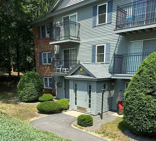 11 Saint James Pl Photo 1