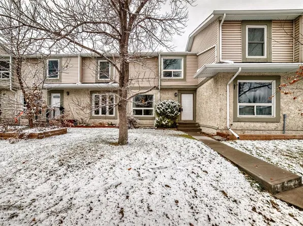 111 E Deer Ridge Ln SE, Calgary, AB T2J 6N3