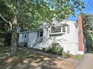 7 Charles St, North Reading, MA 01864