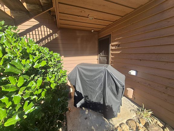 3rd image of 310 Kleinshore Rd APT C4