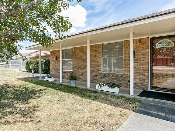 2nd image of 210 Tampico Cir