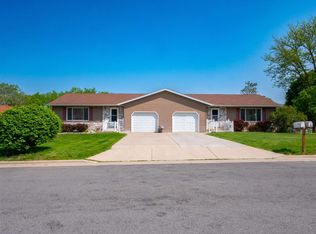 447 Bonnie Rd, Cottage Grove, WI 53527