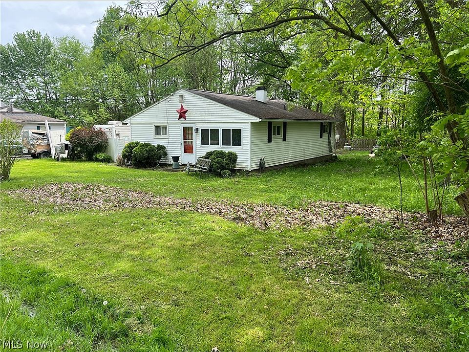 2nd image of 17447 Warren Ave
