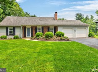 2125 Berry Dr, Hatfield, PA 19440