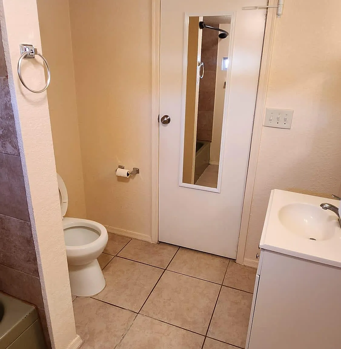 919 S Dora Ave — Photo 3