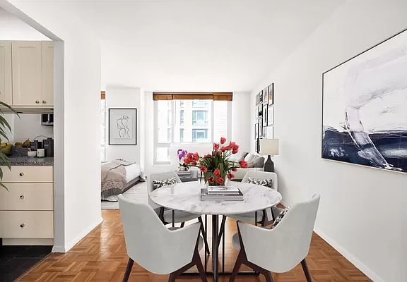 5th image of 1 Irving Pl APT V16i