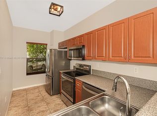 14034 SW 49th St #12, Hollywood, FL 33027