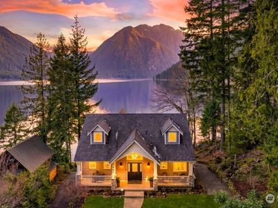 441 N Potlatch Drive N, Hoodsport, WA, 98548