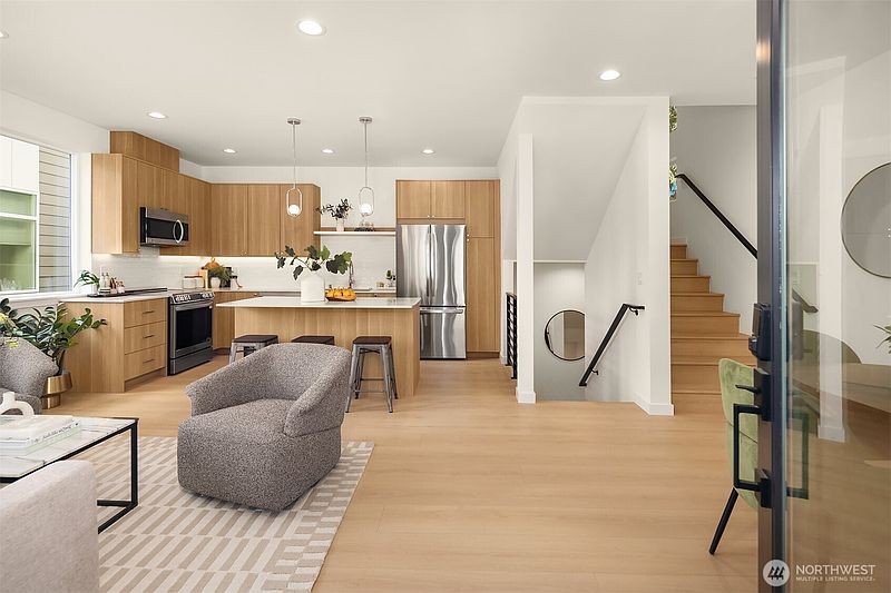 3rd image of 10831 11th Avenue NE