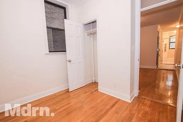 Rented by Mdrn Residential | media 3