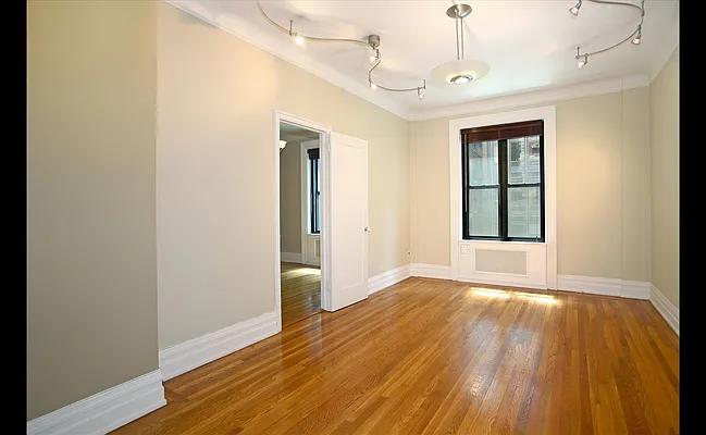 Sold by Douglas Elliman | media 24