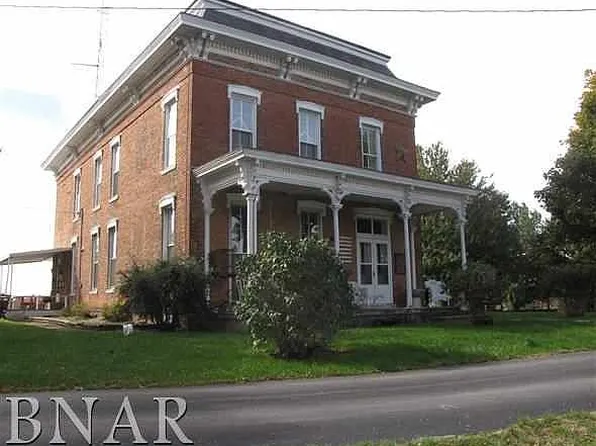 10496 Trust Rd, Clinton, IL 61727