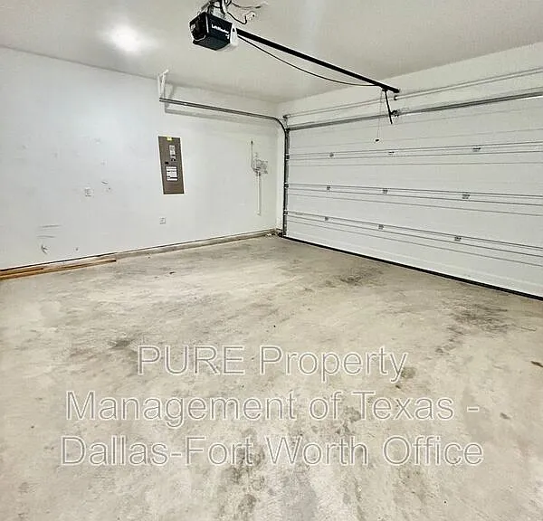 3918 Rochelle Ln — Photo 35