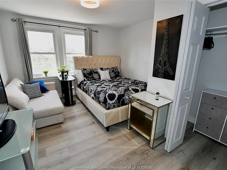 298 George St — Photo 24
