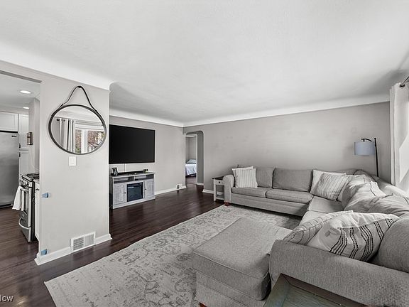4th image of 4208 W 227th St