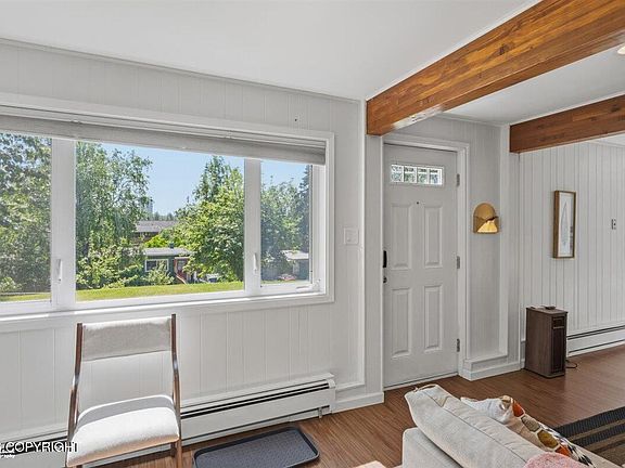 5th image of 460 Vista Glen Ct