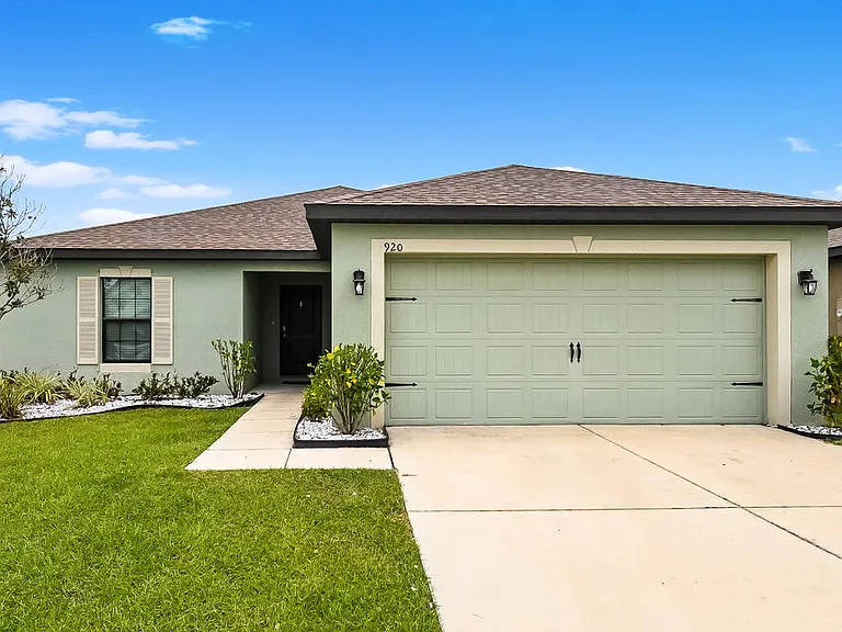 920 Wynnmere Walk Ave — Photo 1