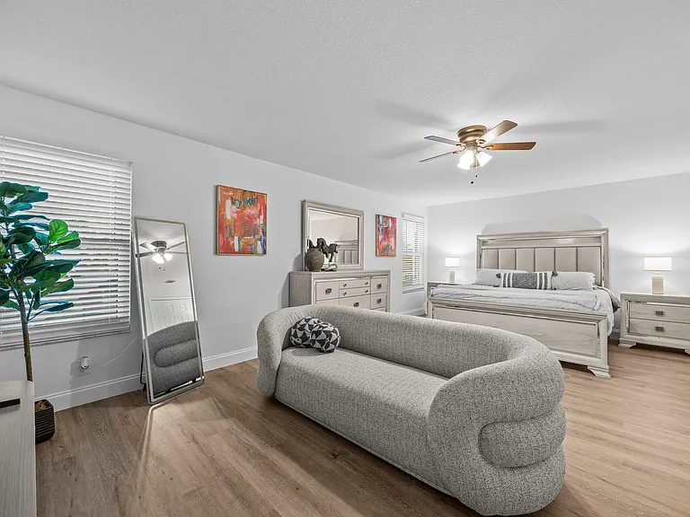 2400 Seaford Dr — Photo 28