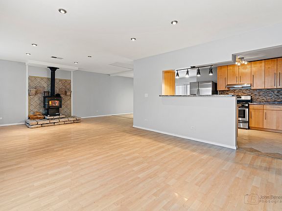 3rd image of 7426 Northway Dr
