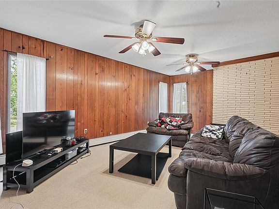 5th image of 209 Matteson Dr
