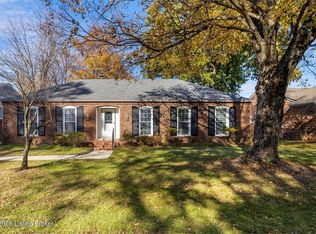 7007 Peppermill Ln, Spring Mill, KY 40228