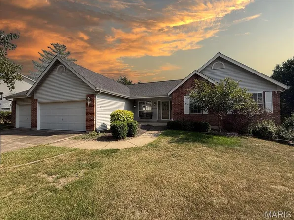 1512 Ponderosa Ct, Wentzville, MO 63385