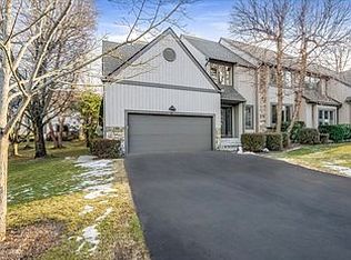 7 Cottonwood Ln, White Plains, NY 10605