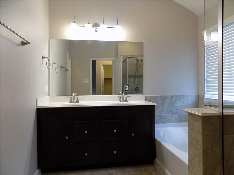 3702 Aubergine Springs Ln — Photo 20